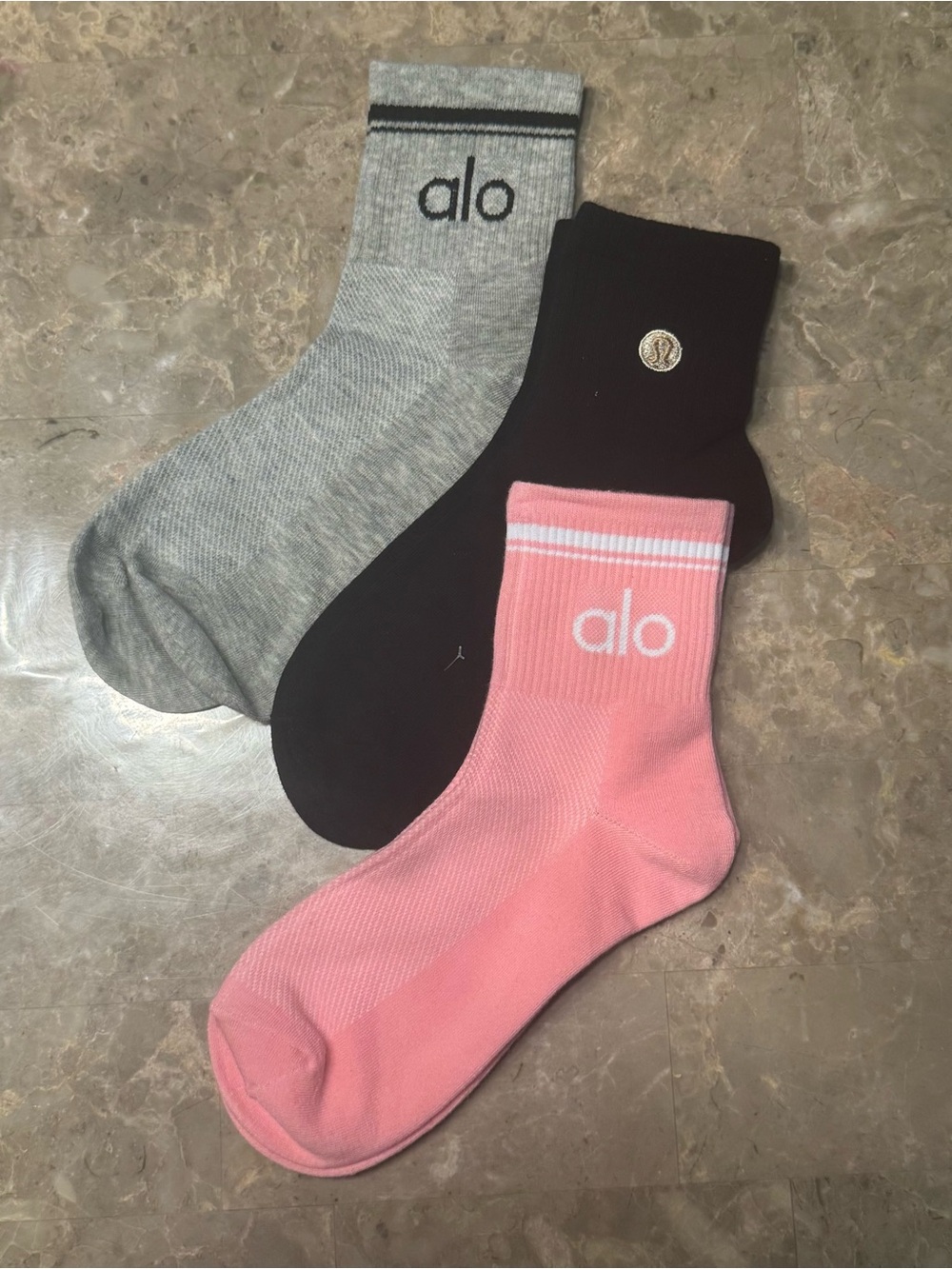 New Women’s Lululemon Athletica Socks And Alo socks
Fits sizes 6-11